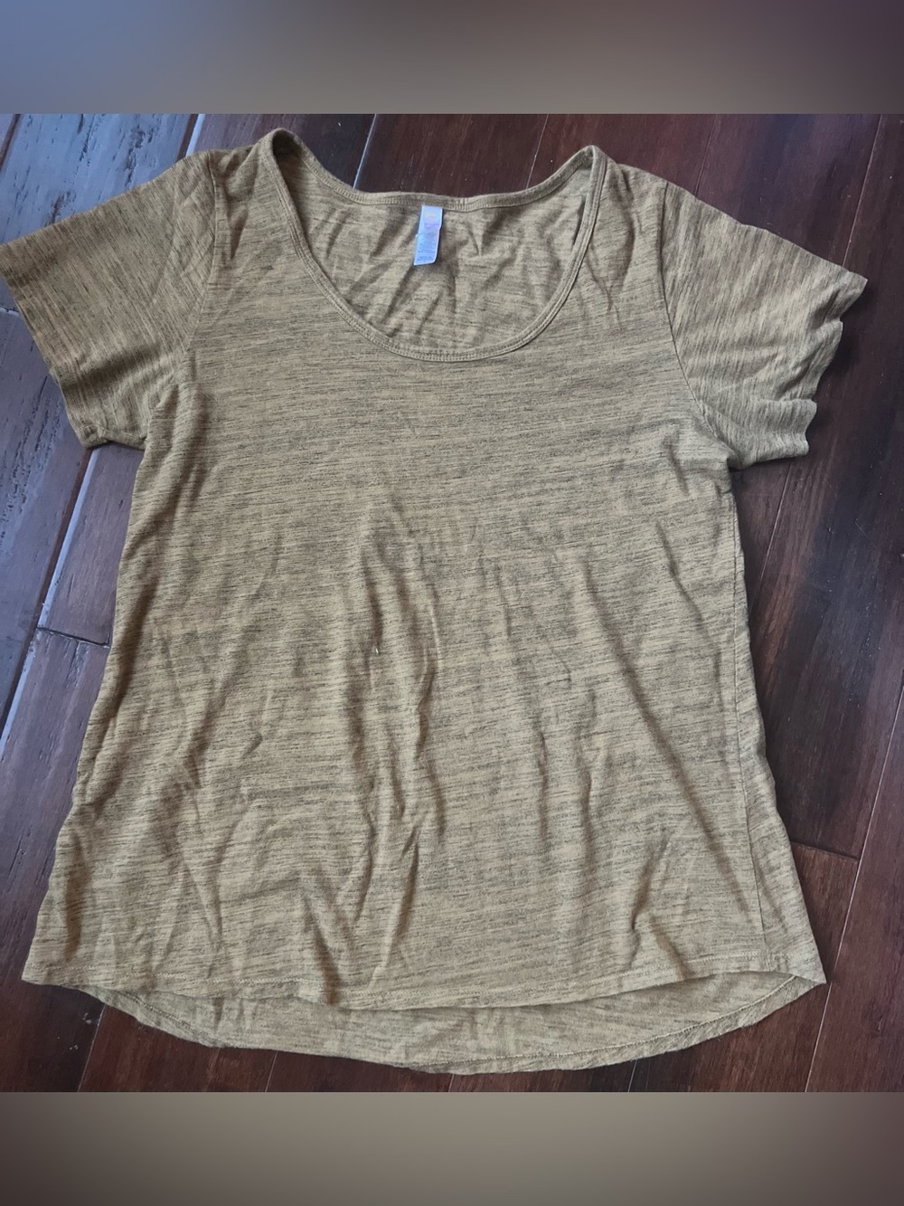 LuLaRoe Short Sleeve Scoop Neck Tee in Mustard